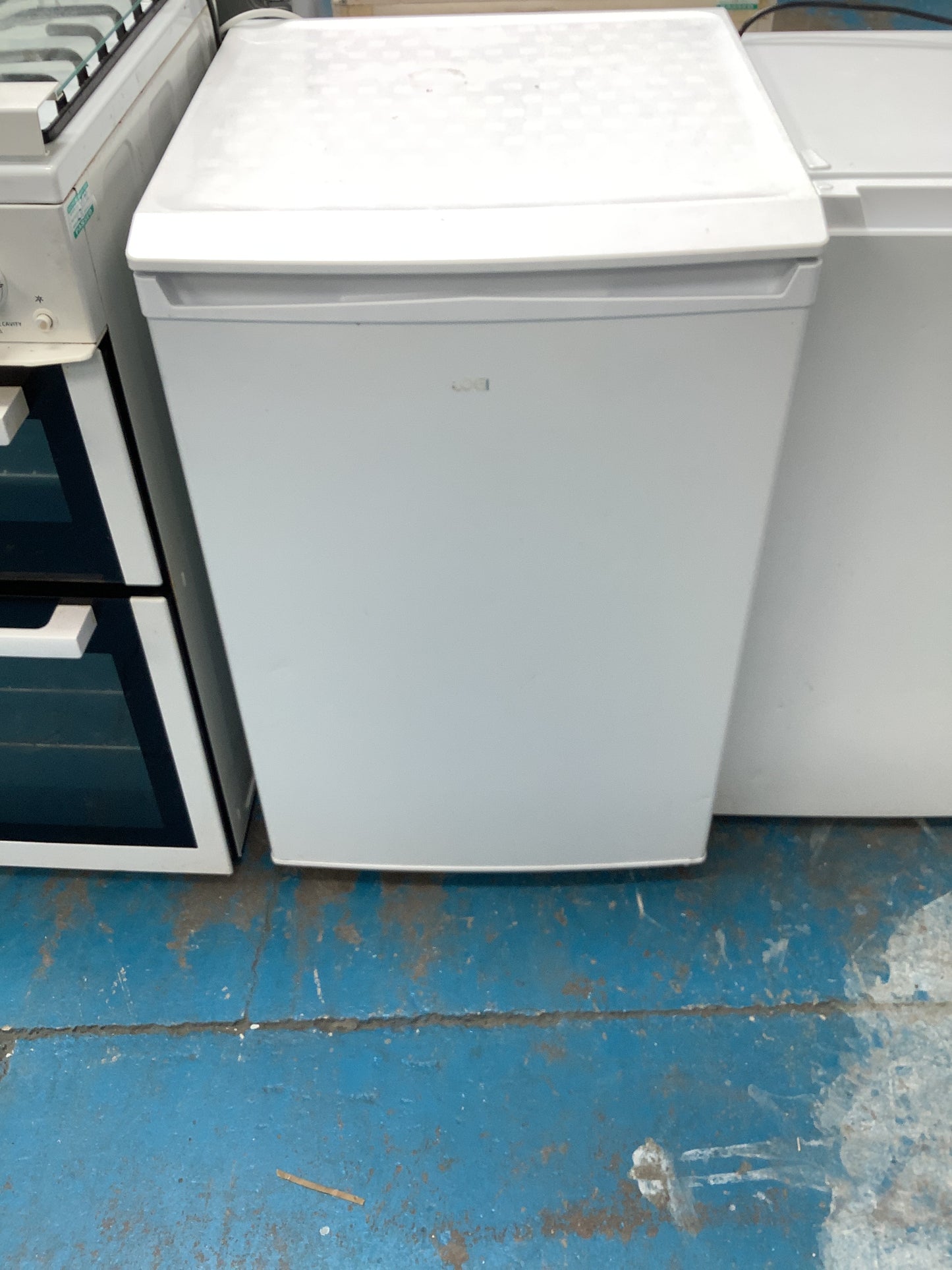 Under counter fridge