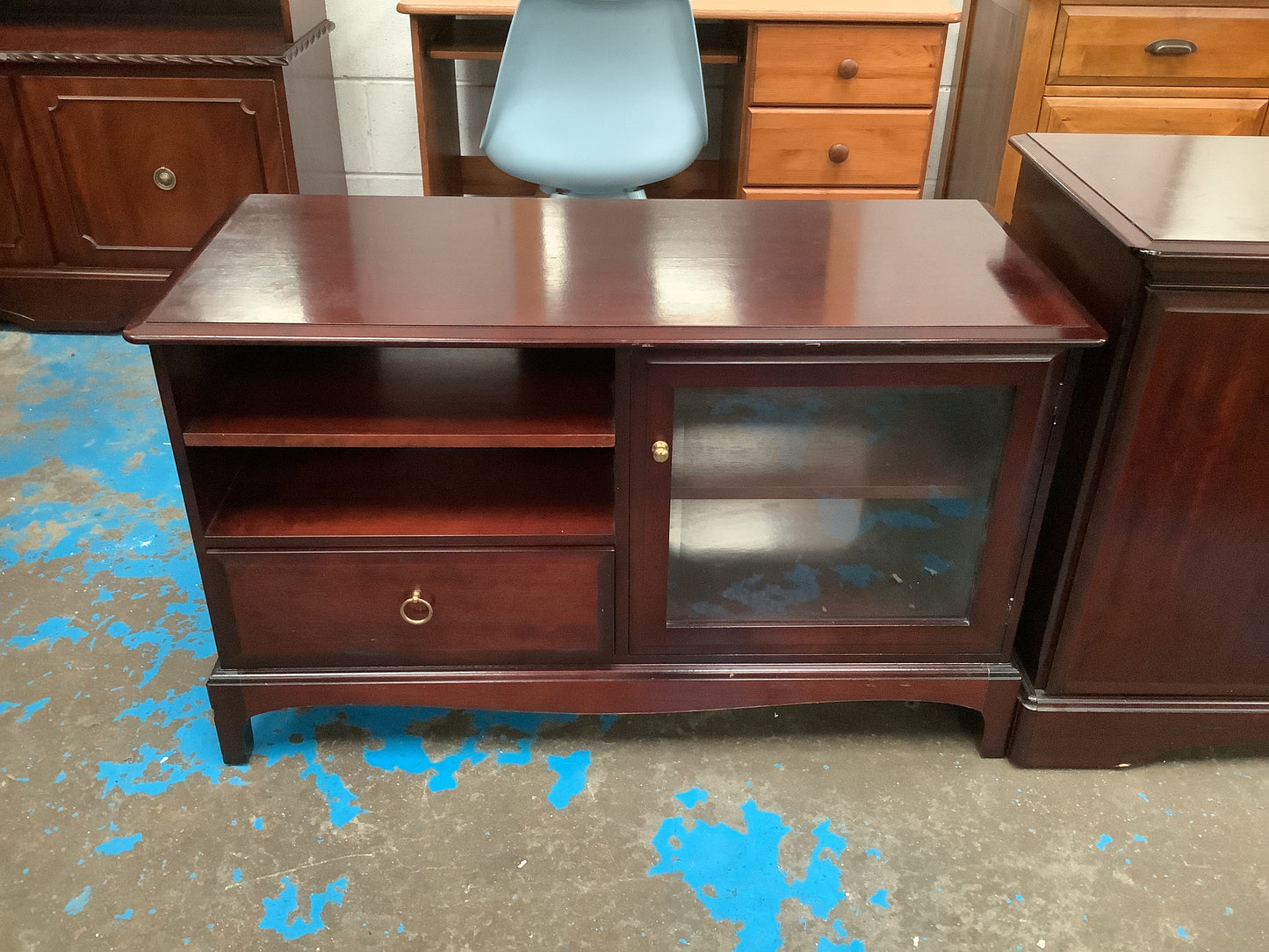 Stag tv unit