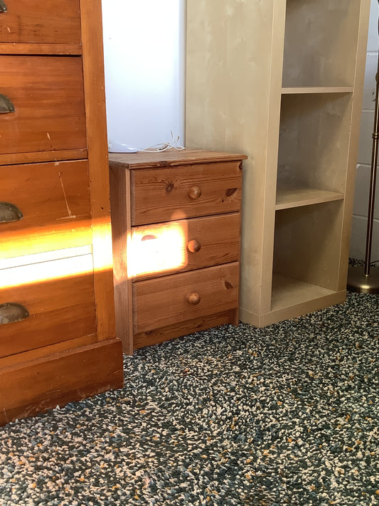 Pine bedside