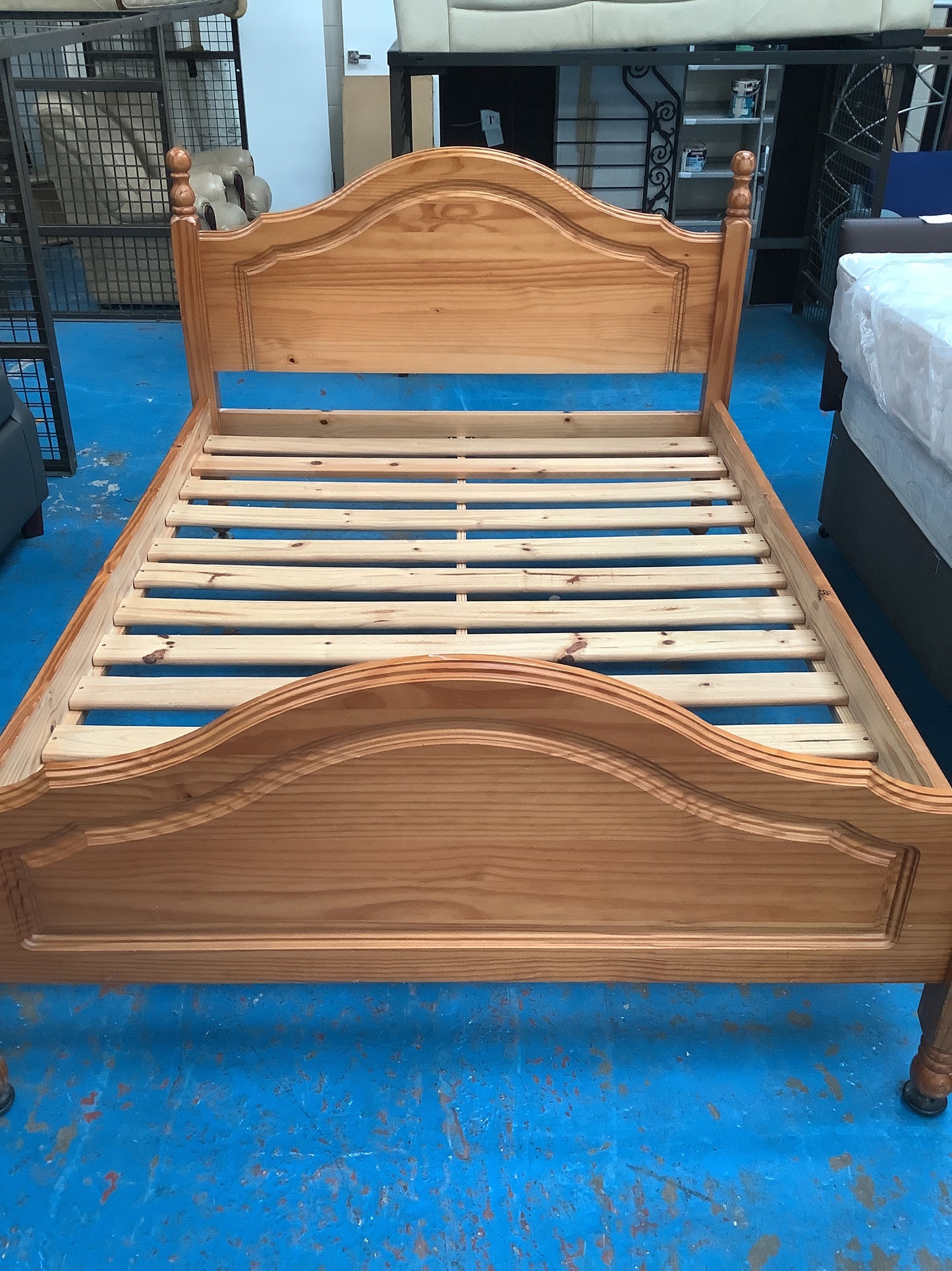 Double bed frame
