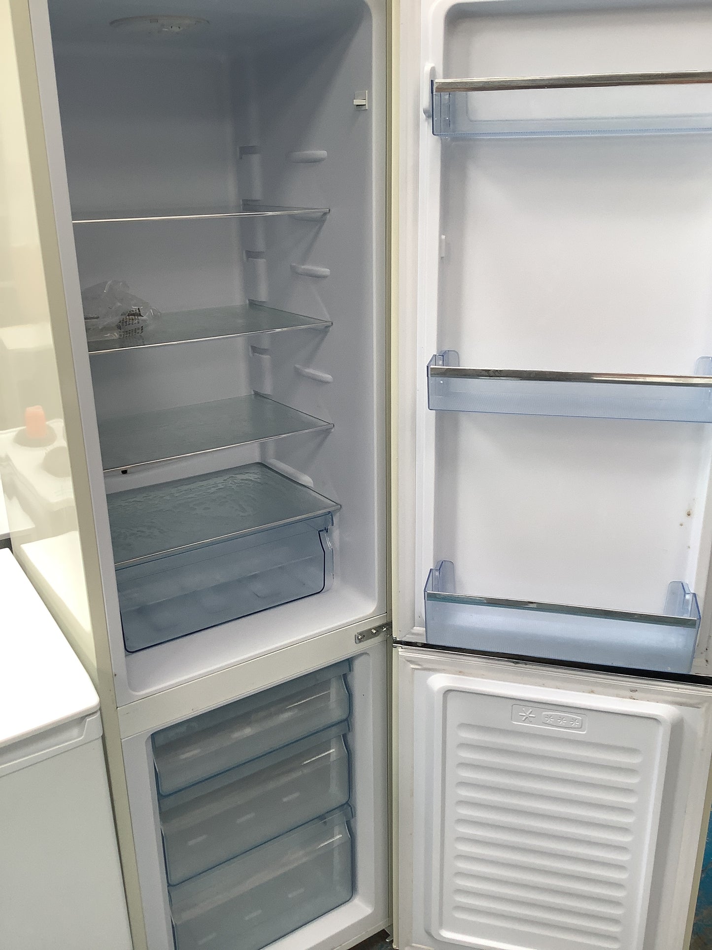 Fridge freezer