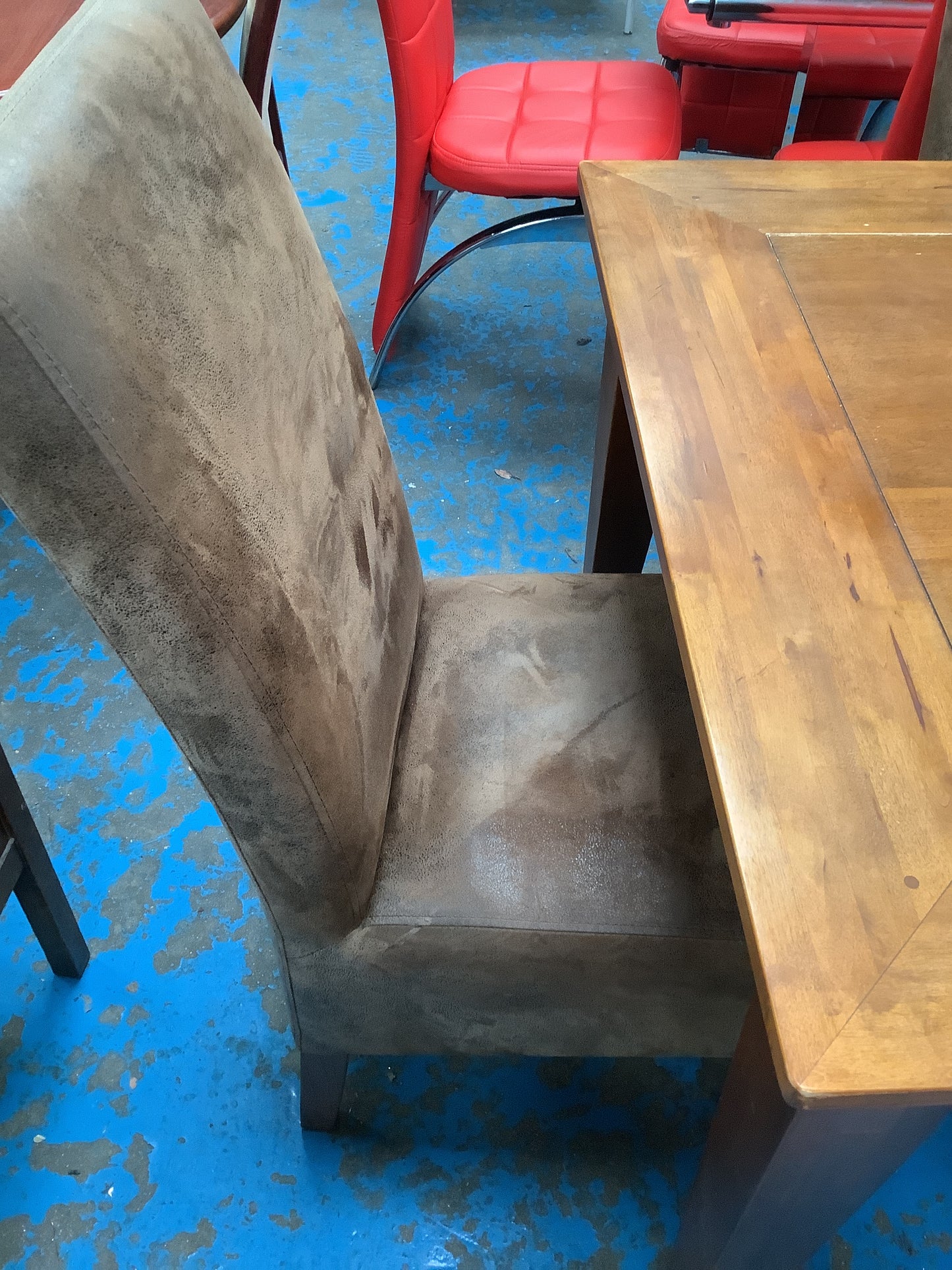 Dining table and 4 chairs