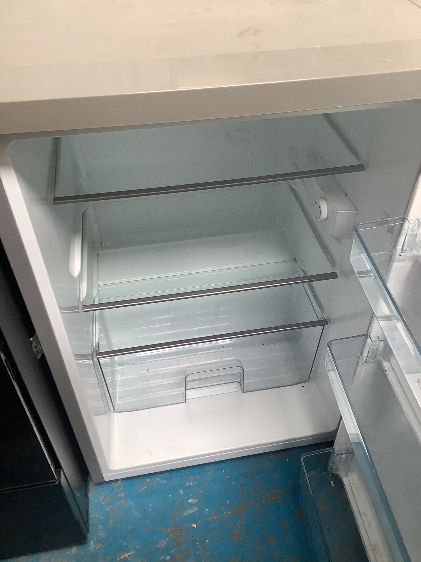 Kenwood Undercounter fridge