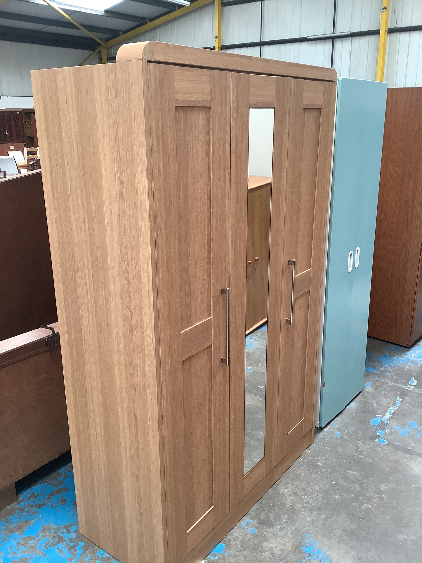Strand 3 door wardrobe