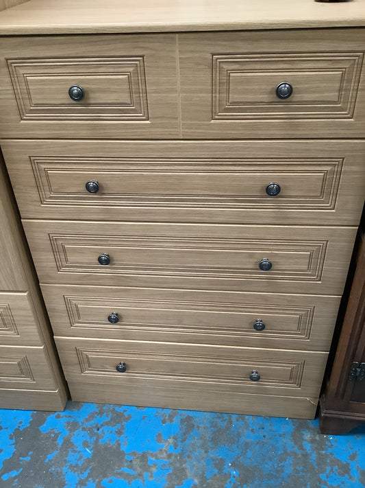 Chest of drawers