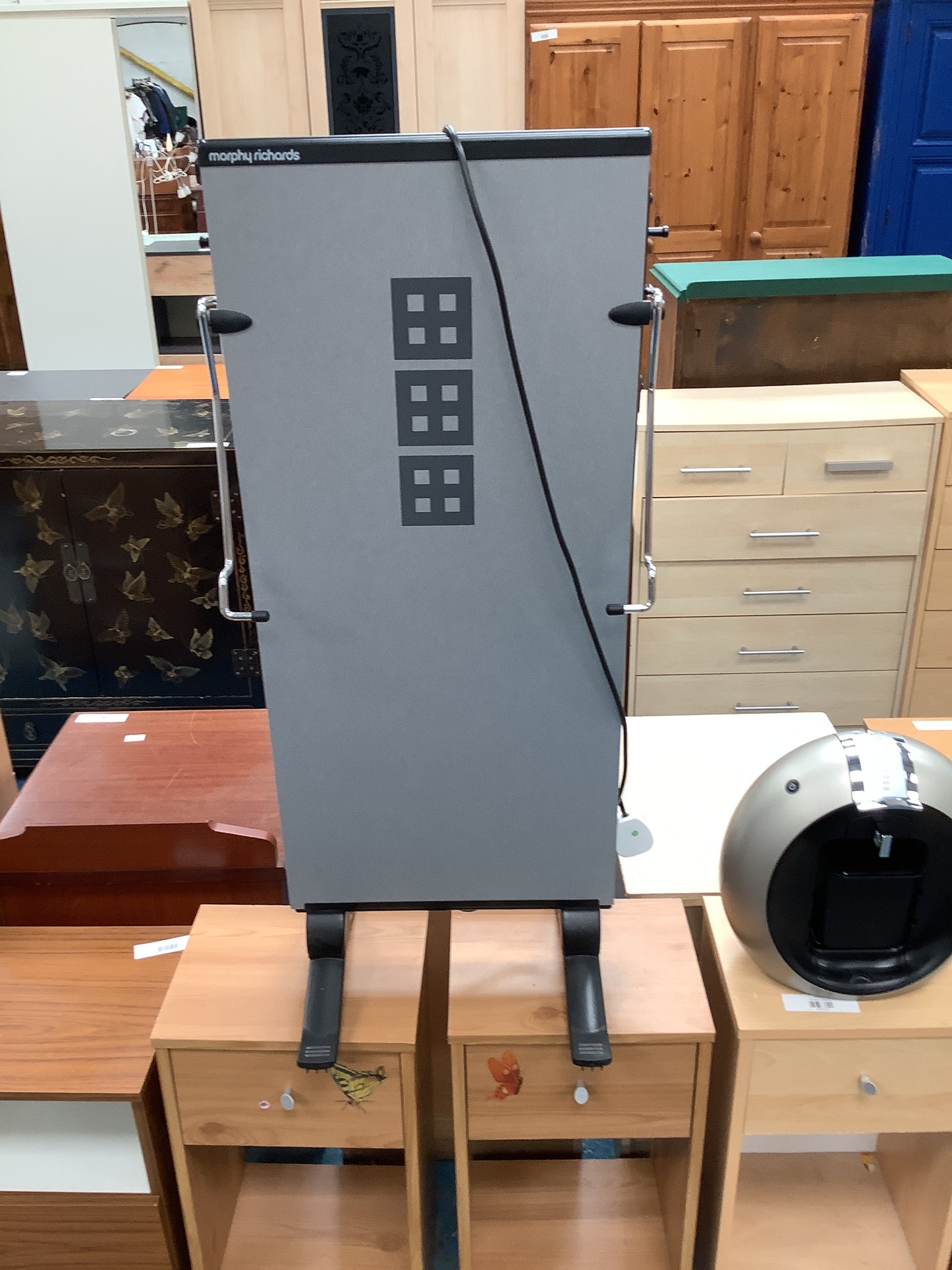 Trouser press