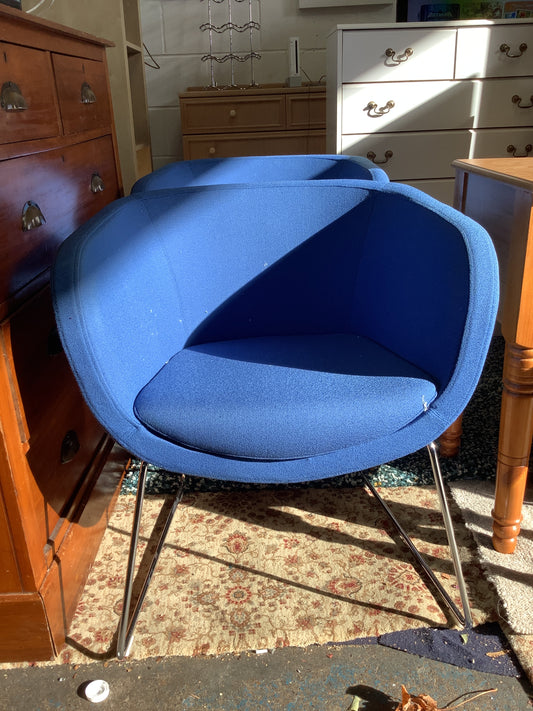 Tub chair