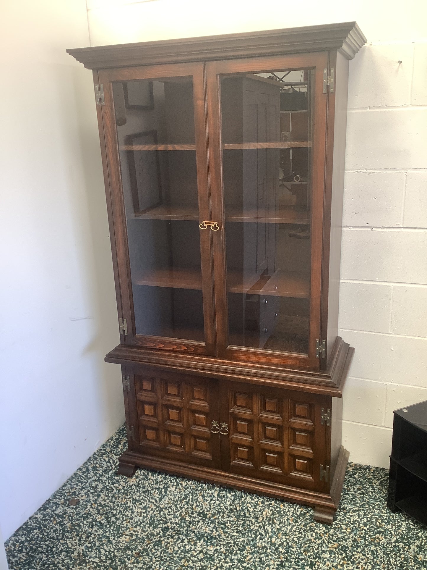 Bookcase/shelving unit