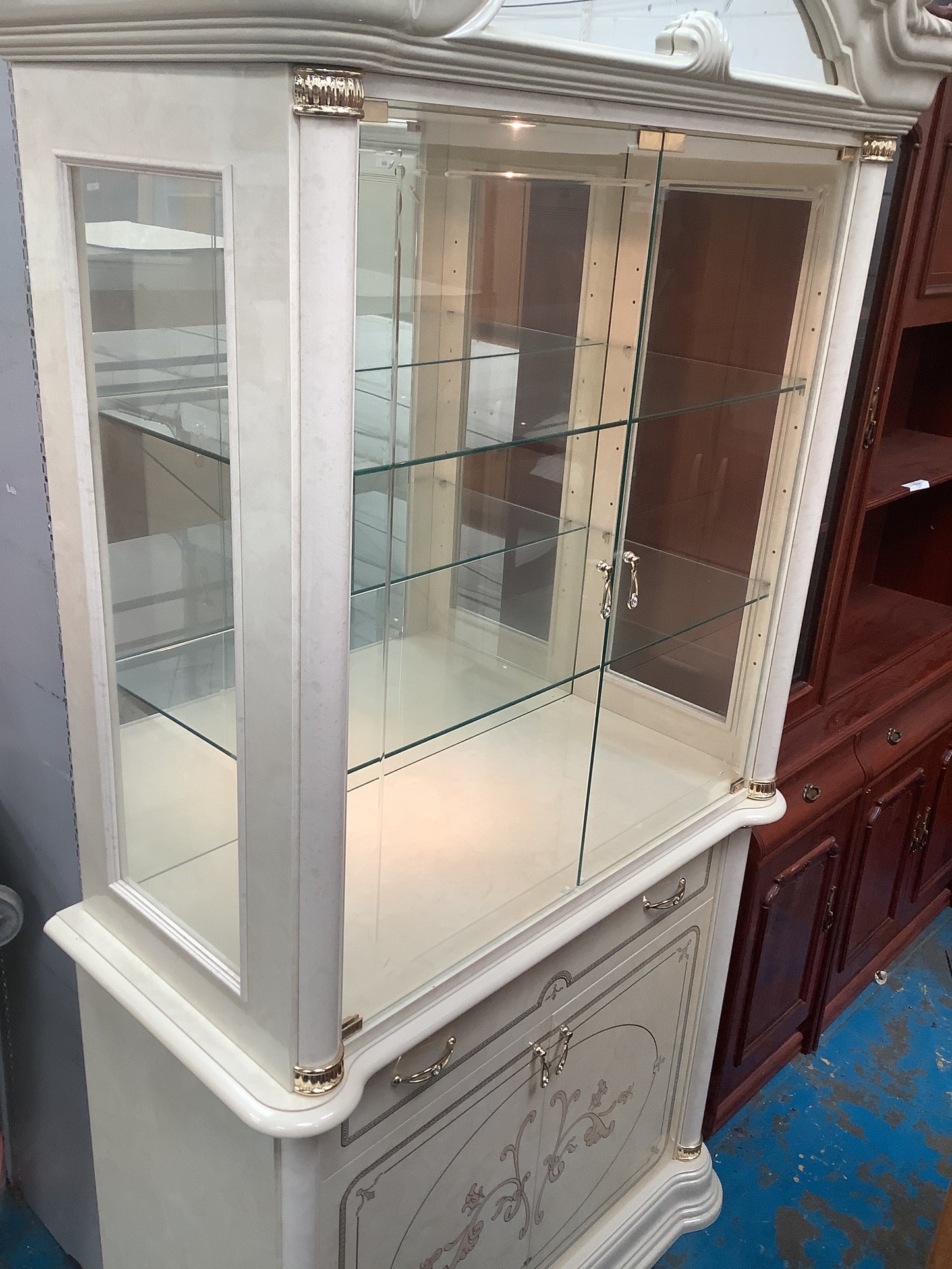 Wall unit