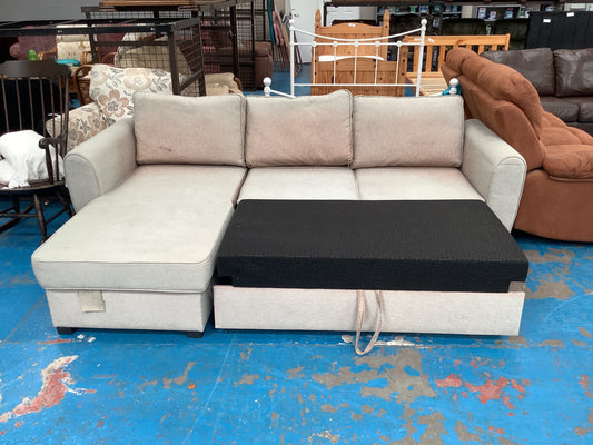Corner couch/bed