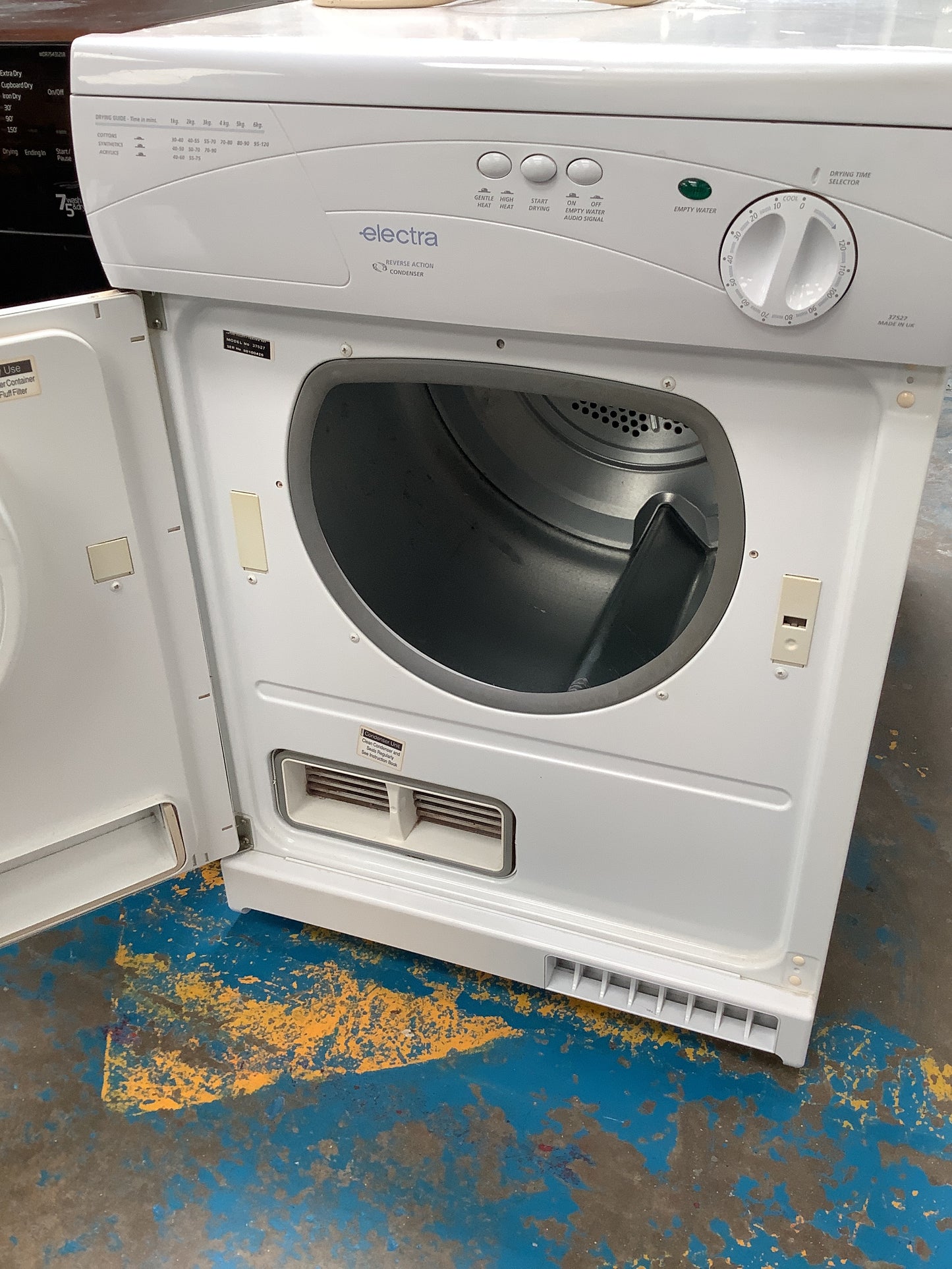 Condenser dryer