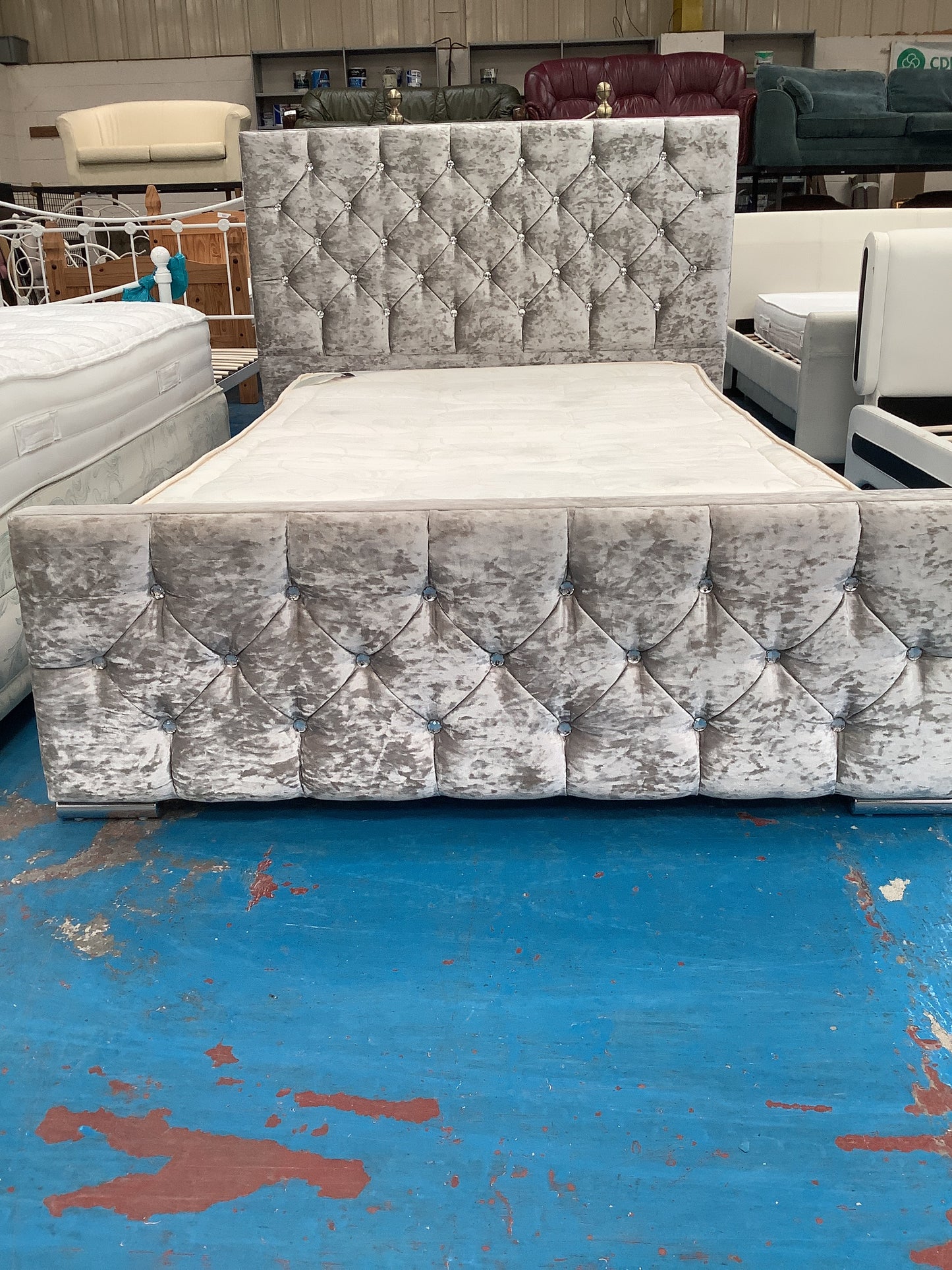 Double bed frame