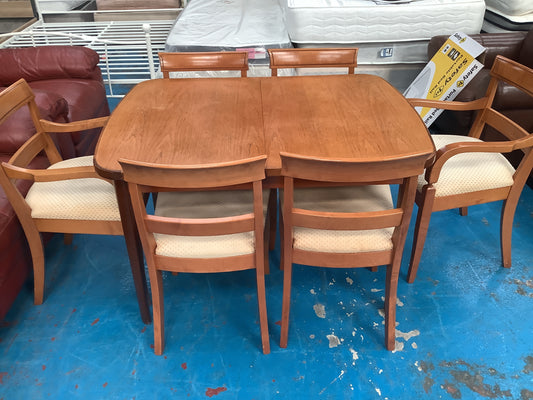 Dining table and 6 chairs