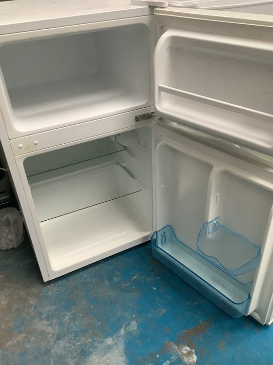 Lec Undercounter fridge freezer