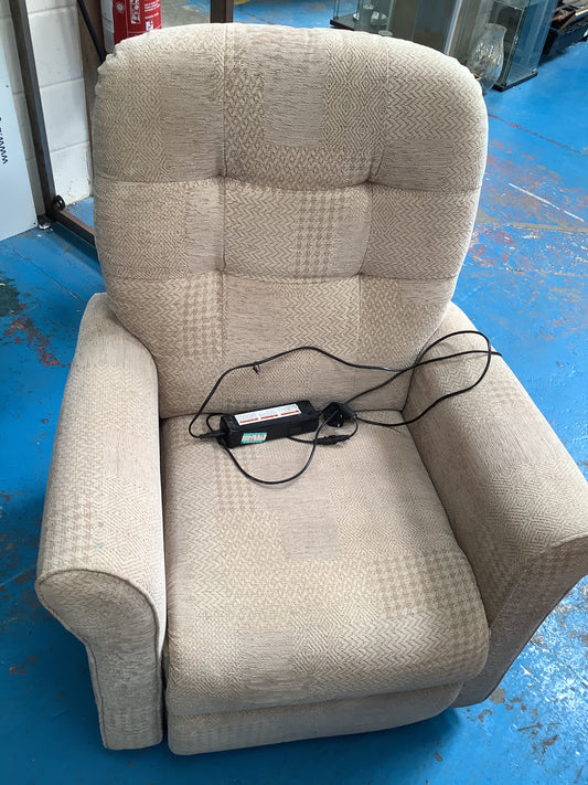 Riser recliner armchair