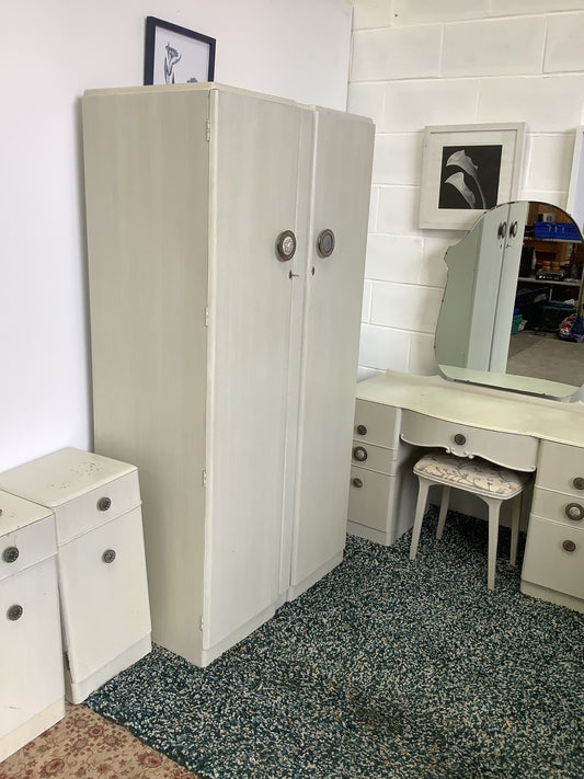 Vintage bedroom set