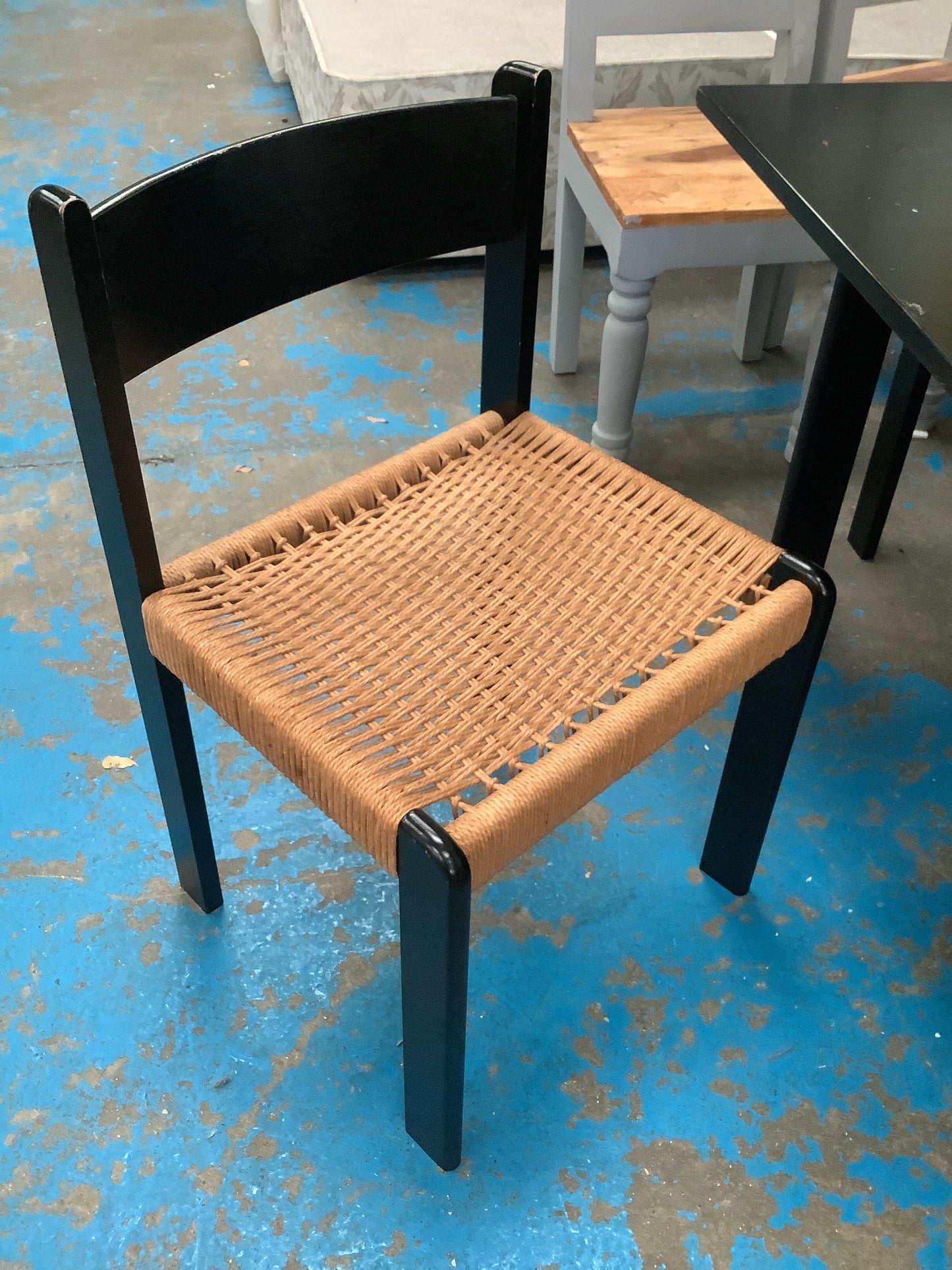 Table and 6 chairs