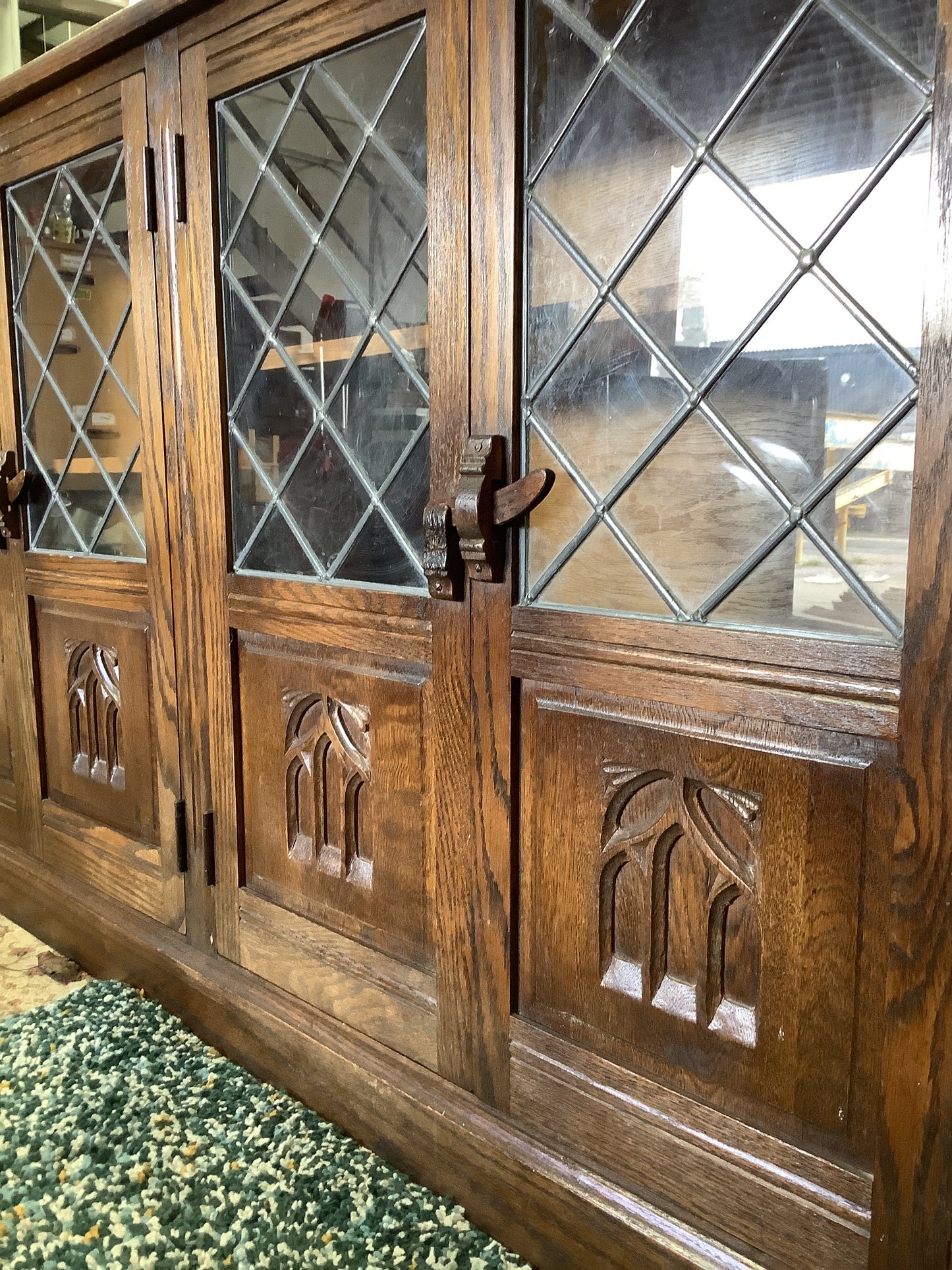 Bookcase/cabinet