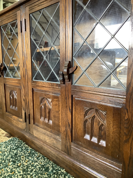 Bookcase/cabinet