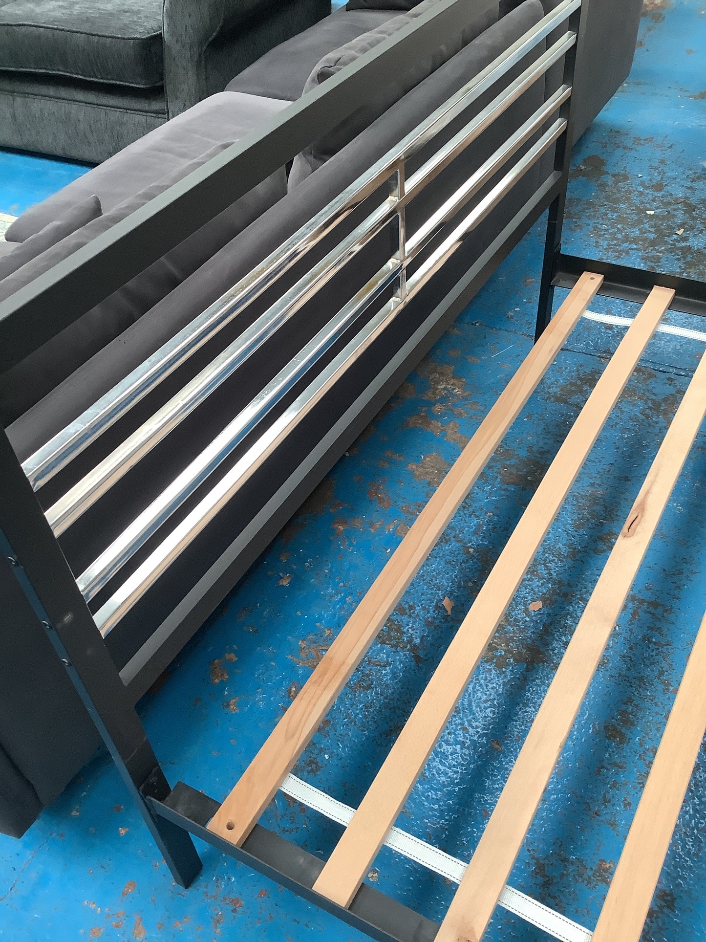 Metal double bed frame