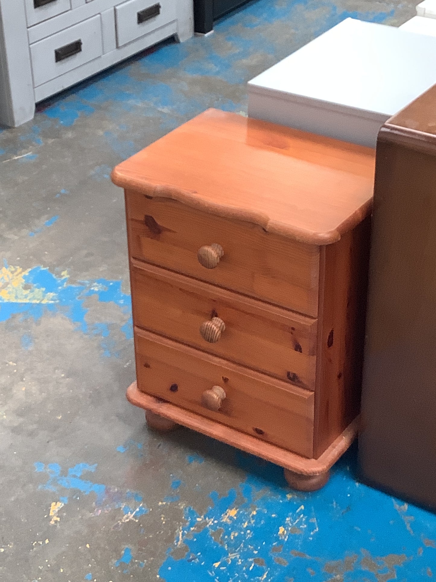 Bedside cabinet