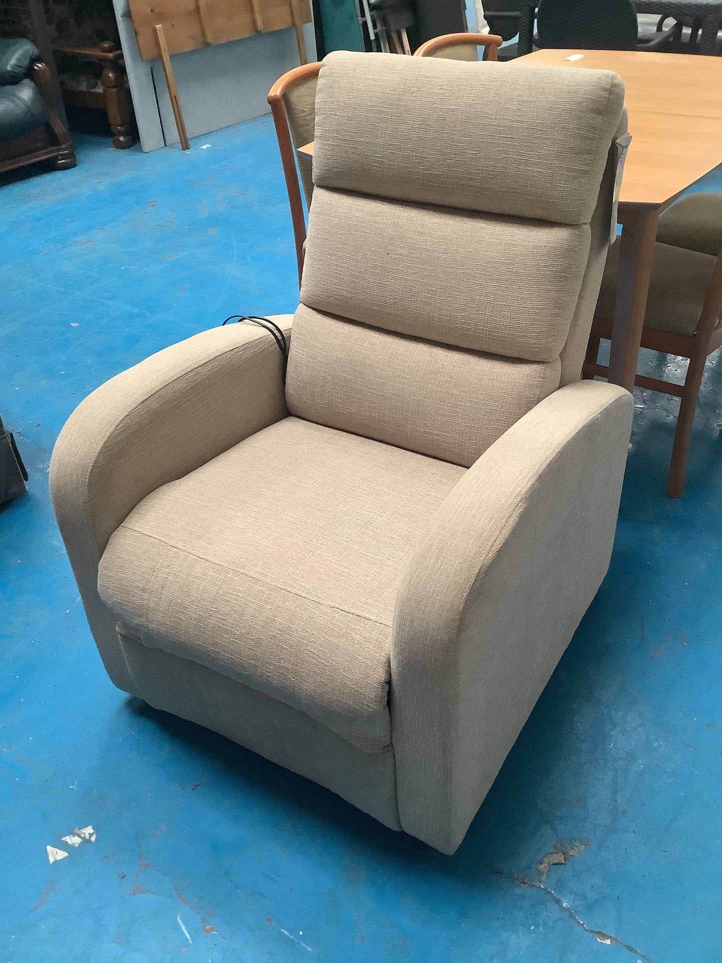 Riser Recliner Chair, Three Tier (Fabric) back