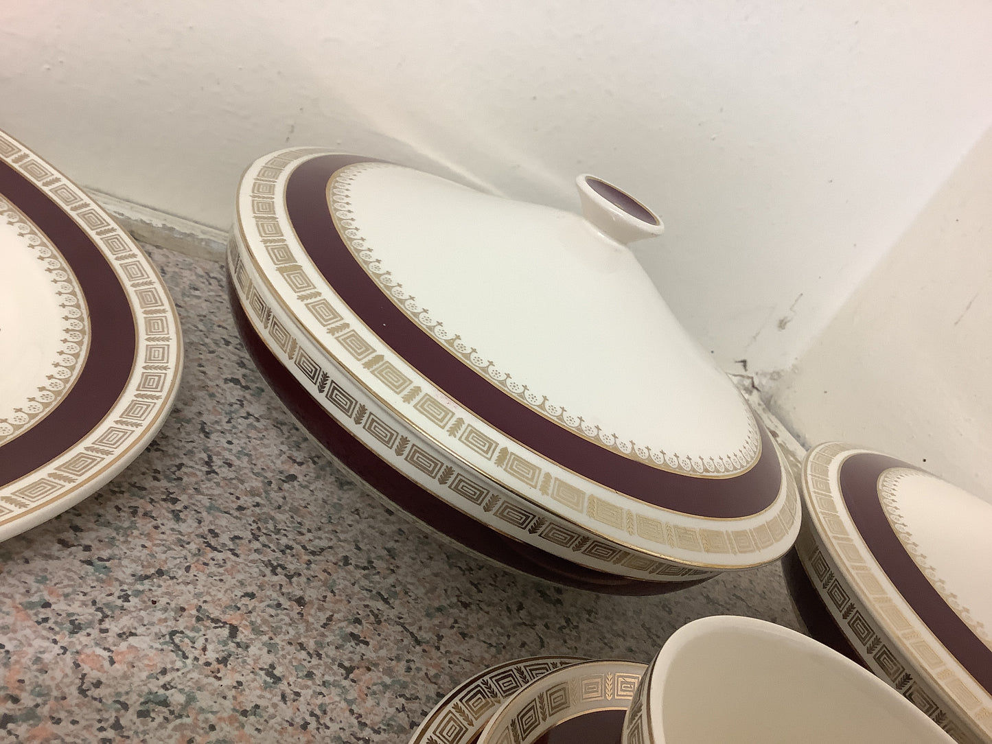 33 piece crown ducal dinner service set